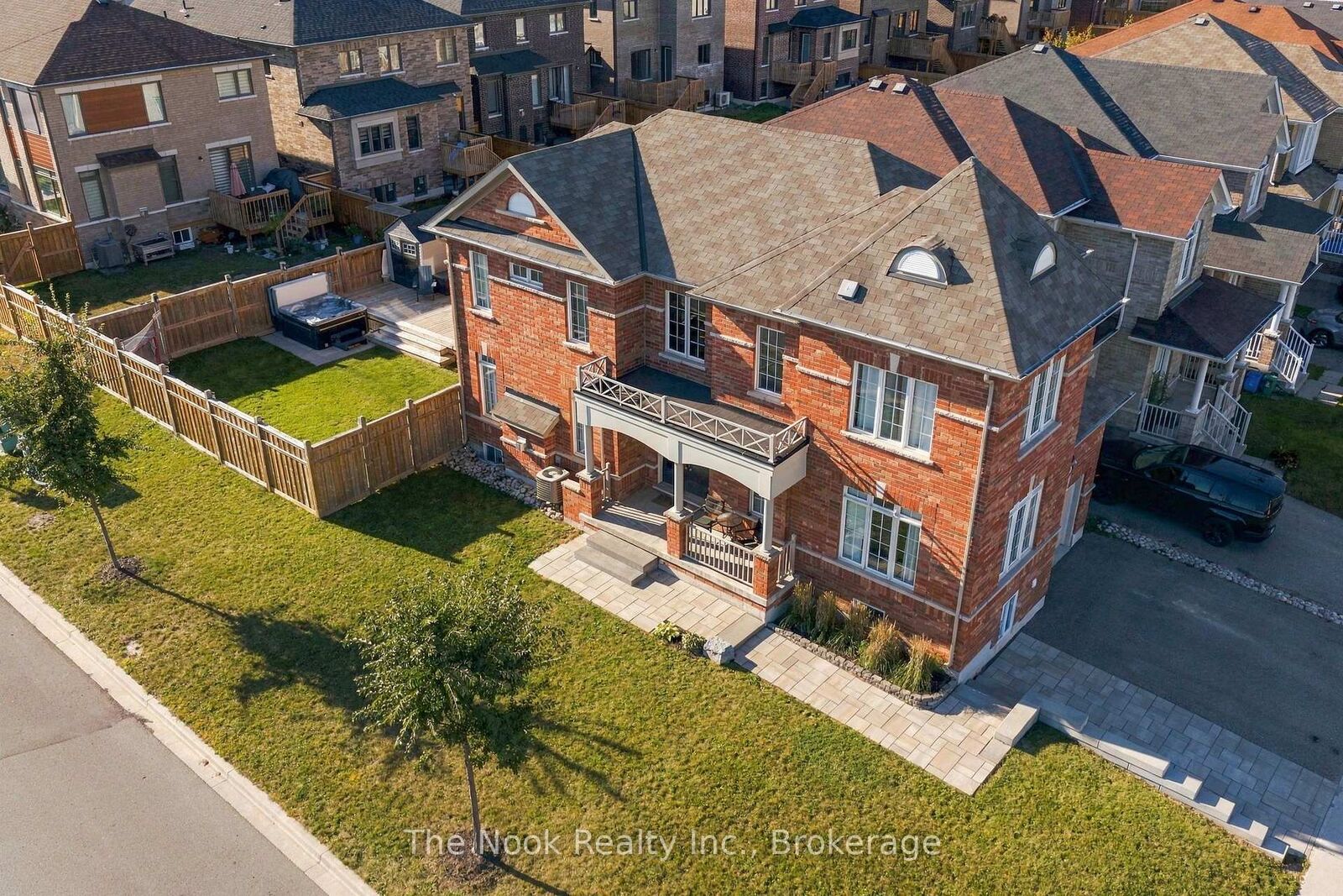 Property Photo:  115 Noden Crescent  ON L1B 0L2 