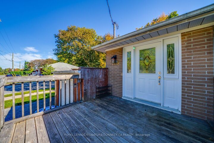 Property Photo:  166 Cherrywood Drive Upper Level  ON L3Y 2X7 