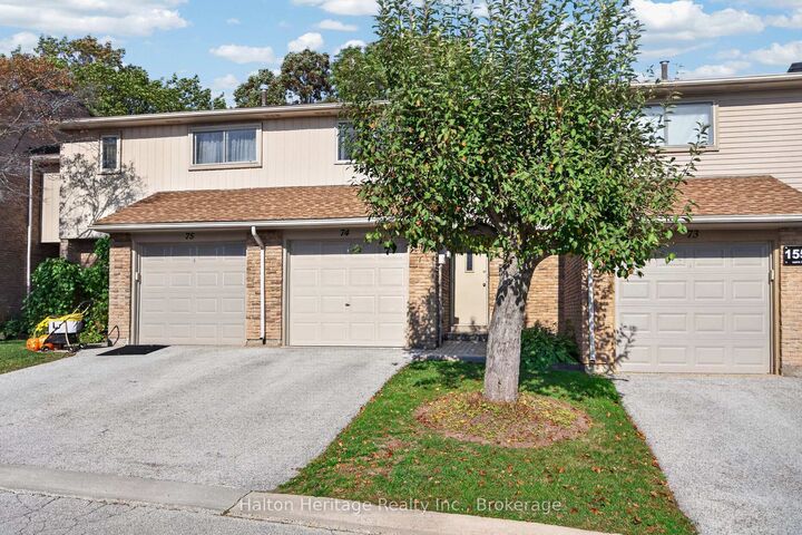 Property Photo:  1556 Lancaster Drive 74  ON L6H 2Z4 