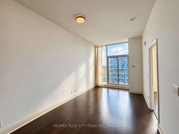 Property Photo:  1185 The Queensway N/A 1211  ON M8Z 0C6 