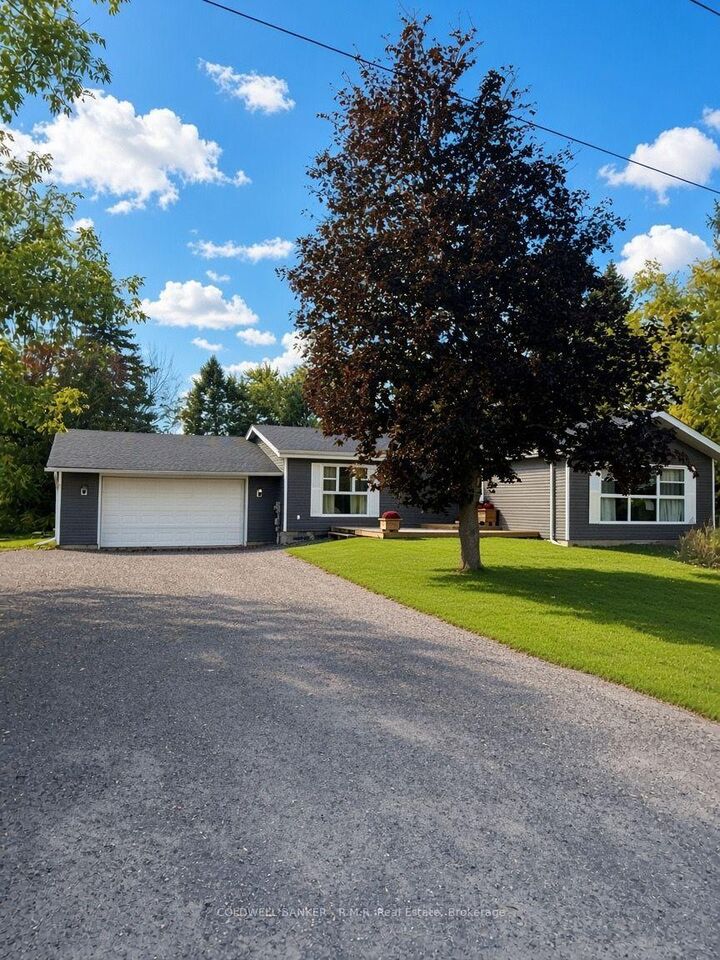 Property Photo:  34 Helen Crescent  ON K0M 2C0 