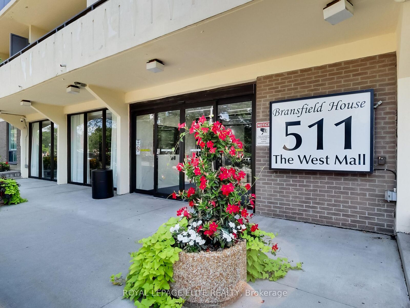 Property Photo:  511 The West Mall Road 702  ON M9C 1G5 