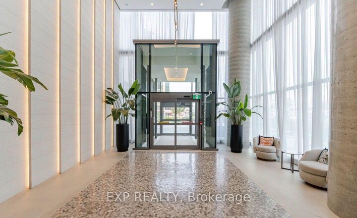Property Photo:  7890 Jane Street 4909  ON L4K 0K9 