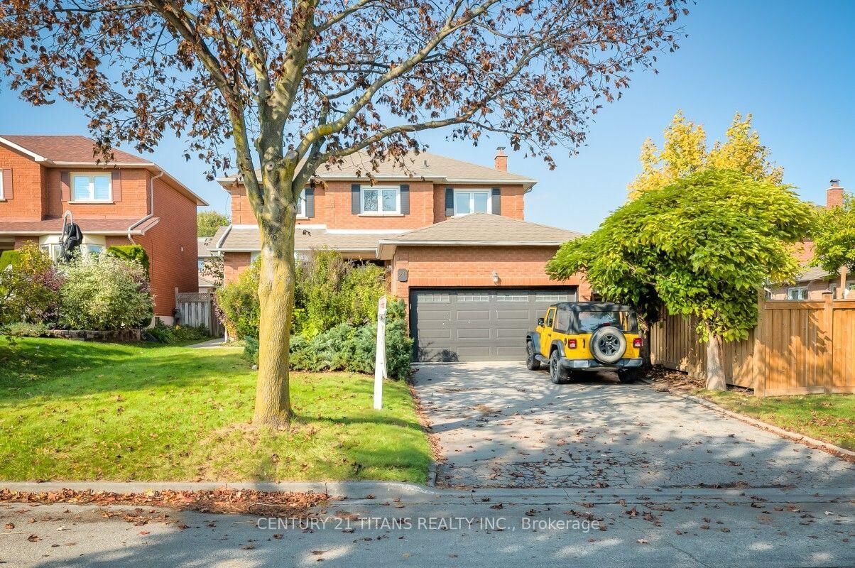 Property Photo:  20 Millstone Crescent  ON L1R 1T4 