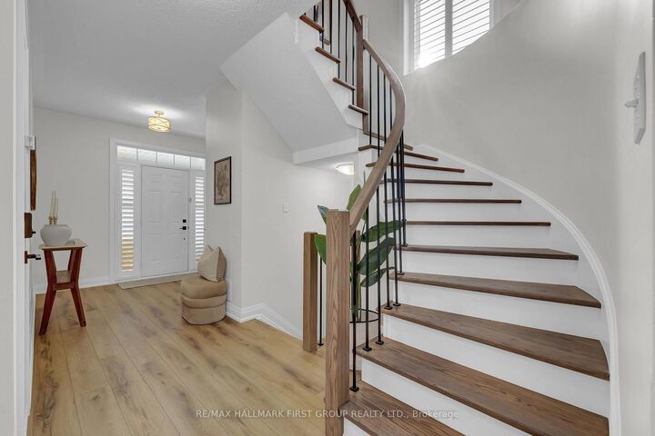 Property Photo:  92 Sherrington Drive  ON L9L 2E6 