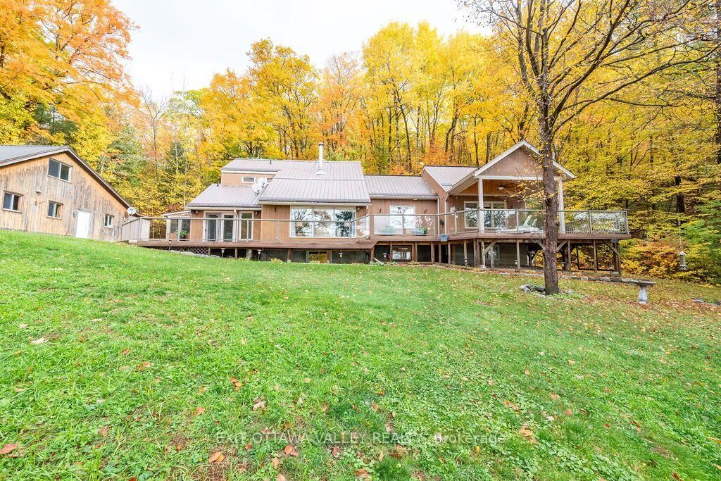 Property Photo:  585B Two Mile Trail  ON K8A 6W3 