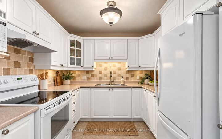 Property Photo:  19 First Street W 5  ON K6J 1B8 