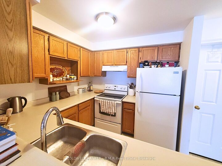 Property Photo:  182 D'Arcy Street B 104  ON K9A 5H9 