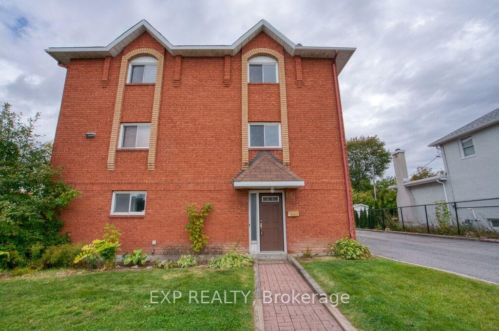 Property Photo:  815 A Maitland Avenue  ON K2A 2S2 