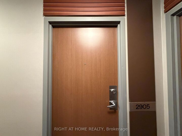 Property Photo:  35 Mariner Terrace 2905  ON M5V 3V9 