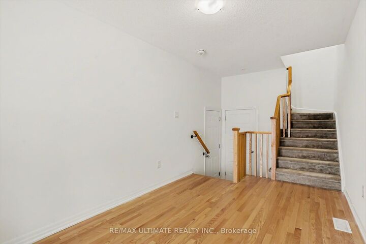 Property Photo:  251 Vivant Street  ON L3X 0K9 
