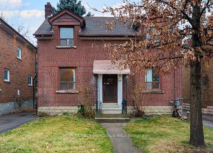 Property Photo:  103 Keele Street  ON M6P 2J8 