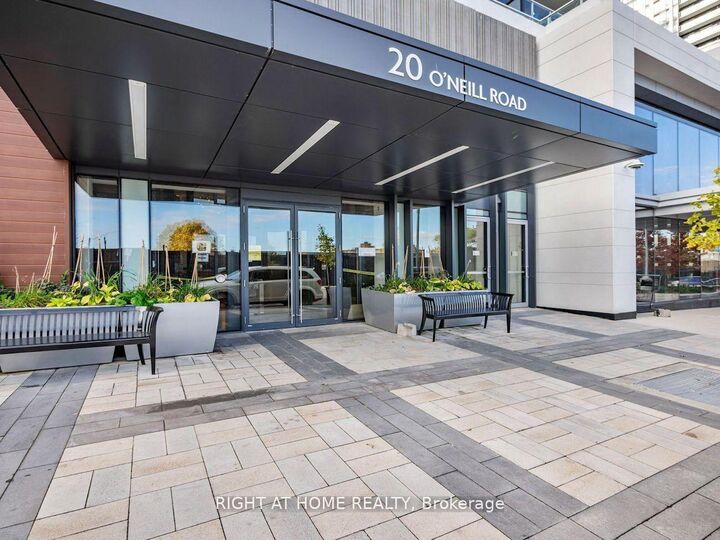 Property Photo:  20 O'Neill Road 527  ON M3C 0R2 