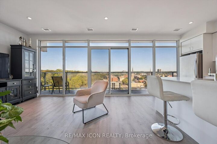 Property Photo:  15 Glebe Street 902  ON N1S 0C3 