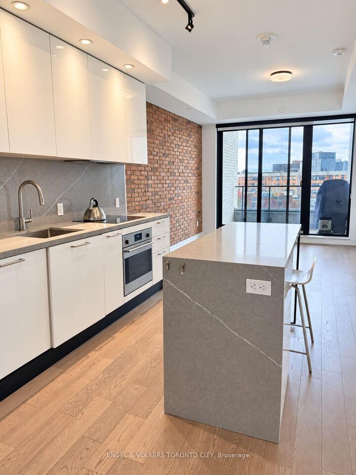 Property Photo:  200 Sudbury Street 705  ON M6J 0H1 
