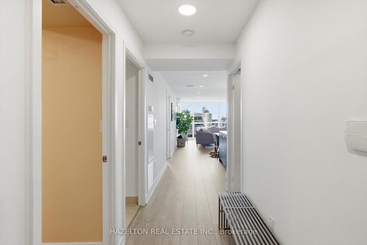 Property Photo:  151 Dan Leckie Way N/A 858  ON M5V 4B2 