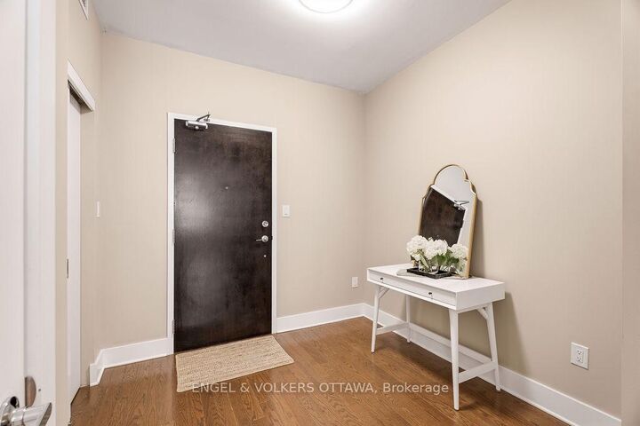 Property Photo:  101 Richmond Road 418  ON K1Z 0A6 