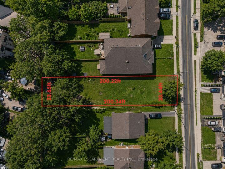 Property Photo:  19A Broadview Avenue  ON L5H 2S8 