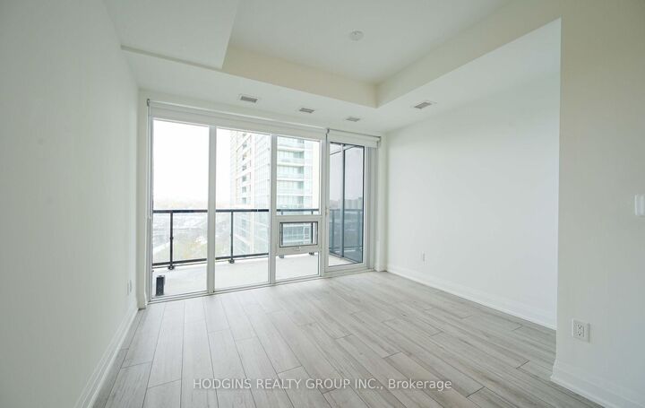Property Photo:  1035 Southdown Road 1414  ON L5J 0A2 
