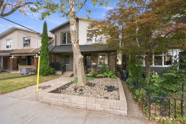 Property Photo:  610 Coxwell Avenue  ON M4C 3B6 