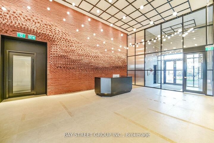 Property Photo:  3200 William Coltson Avenue 315  ON L6H 7W6 