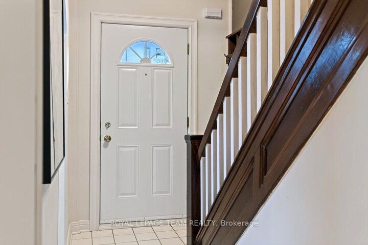 Property Photo:  249 Hinchey Avenue  ON K1Y 1L9 
