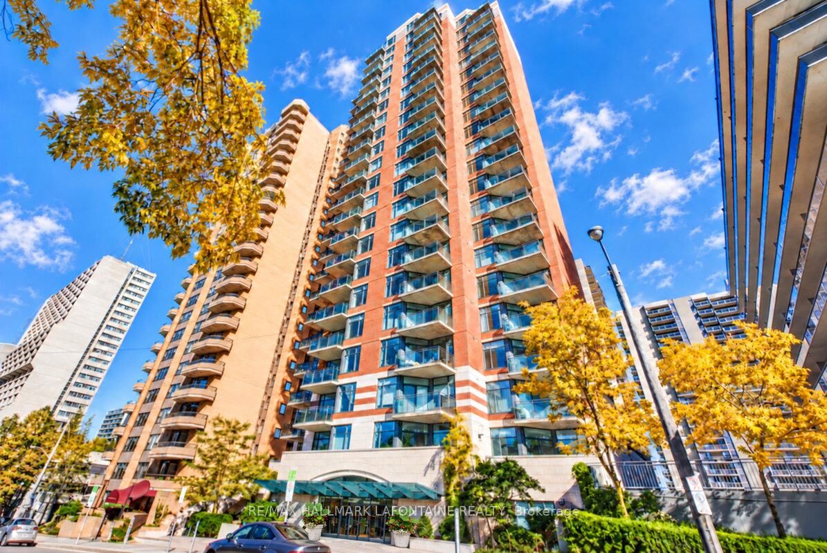 Property Photo:  570 Laurier Avenue W 1606  ON K1R 1C8 