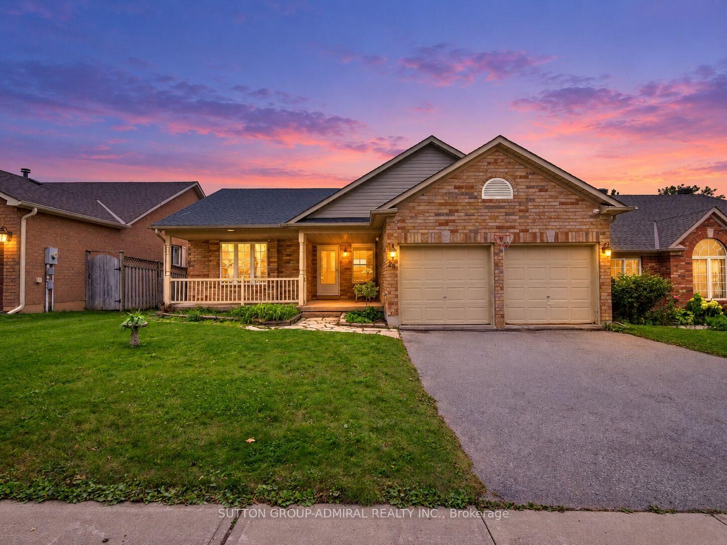 Property Photo:  28 Harwood Drive  ON L4N 7B9 