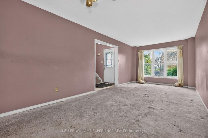 Property Photo:  1920 Applewood Avenue  ON L9S 1W2 