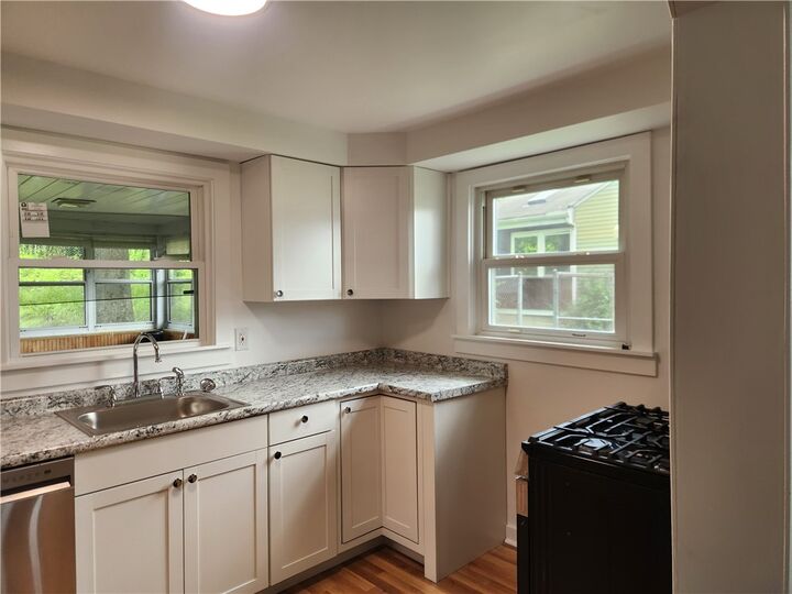 Property Photo:  5920 Rodgers St  PA 15207 