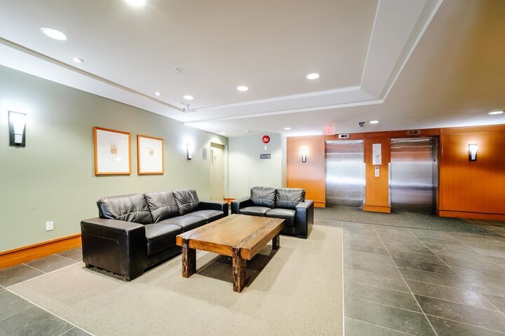 Property Photo:  1633 Mackay Avenue 312  BC V7P 0A2 