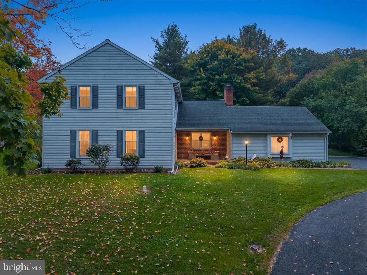 Property Photo: 2618 Chestnut Valley Drive PA 17601