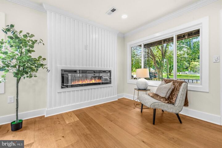 Property Photo:  703 Northwest Drive  MD 20901 