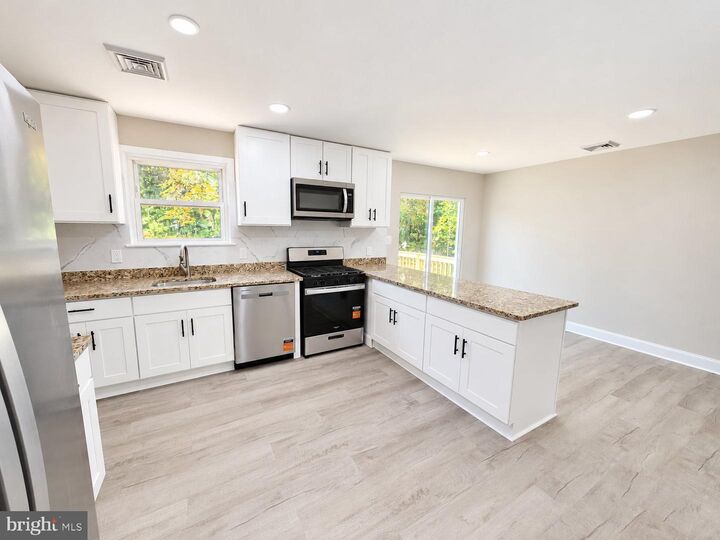 Property Photo:  367 Broadlane Road  NJ 08094 
