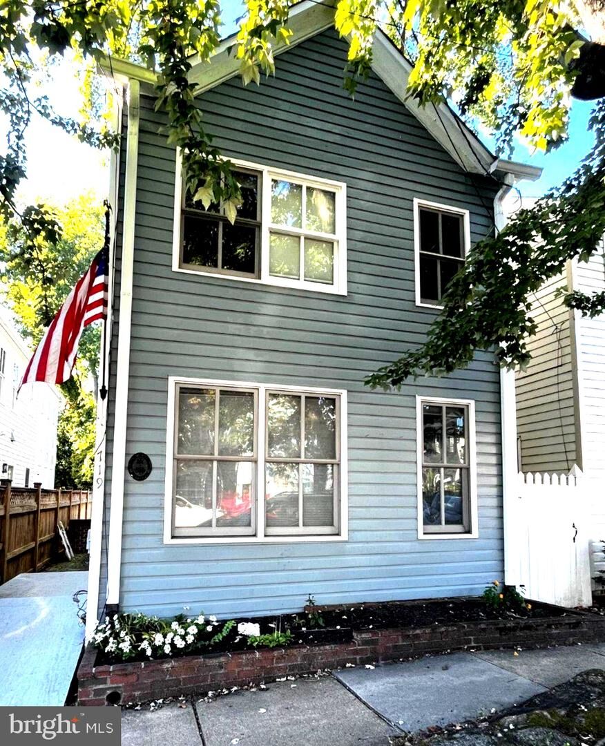 Property Photo: 719 S Fairfax Street VA 22314