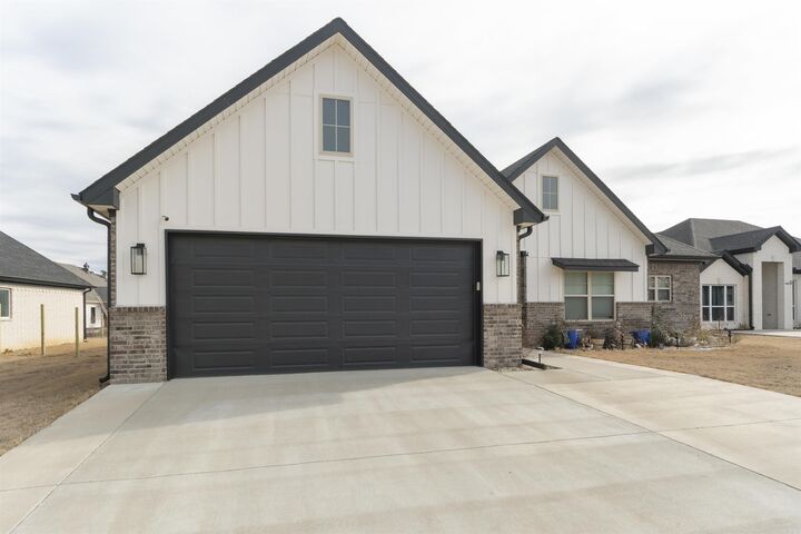 Property Photo:  115 Corniche Lane  AR 72113 