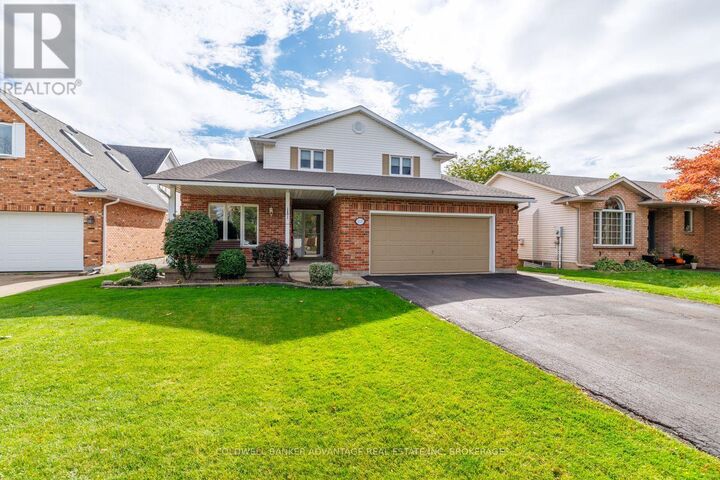 Property Photo:  105 Wellandvale Drive  ON L3C 7C7 