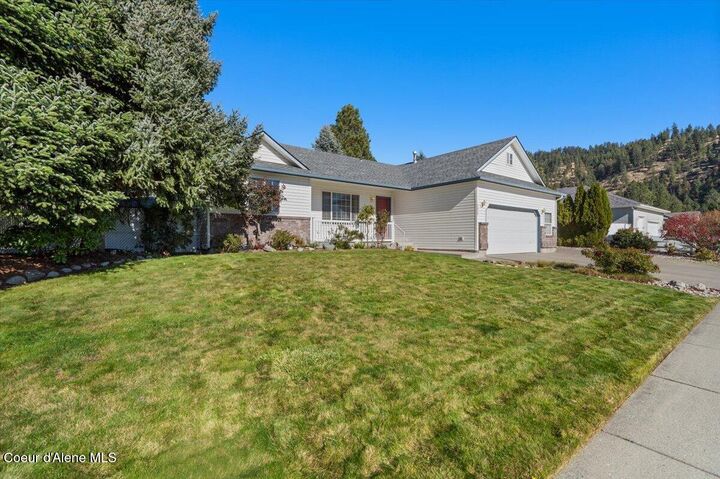 Property Photo:  2055 E Briarleaf Ave  ID 83815 