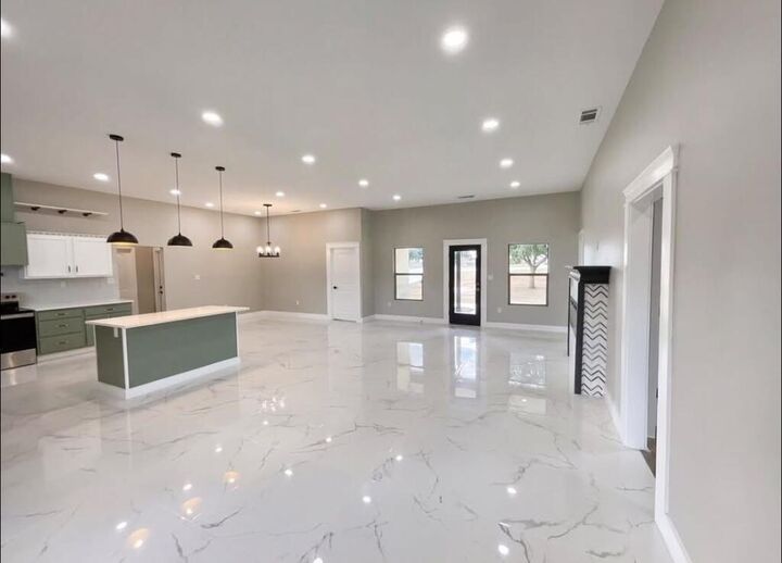 Property Photo:  185 Meadow Ln  TX 78052 