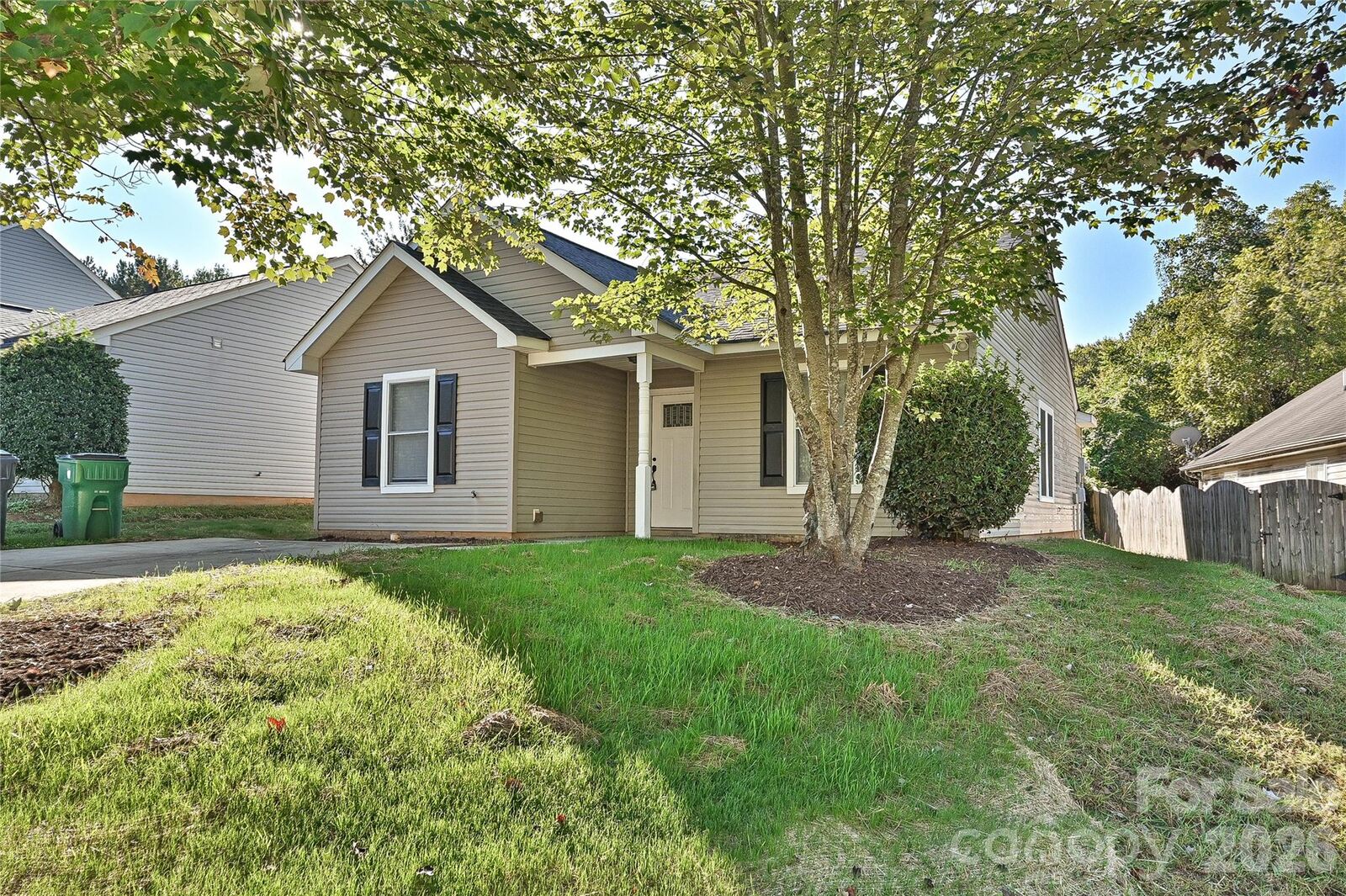 Property Photo:  1610 Forest Stream Court  NC 28213 