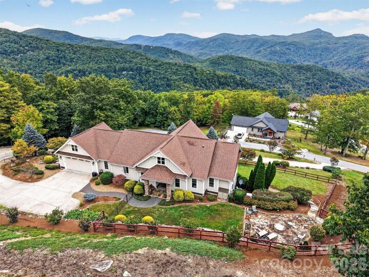 Property Photo:  57 Mountainaire Court  NC 28792 