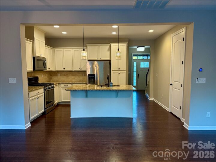 Property Photo:  9441 Glenburn Lane  NC 28278 