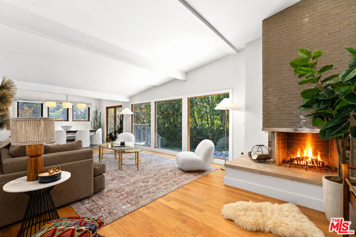 Property Photo:  2601 Nichols Canyon Rd  CA 90046 