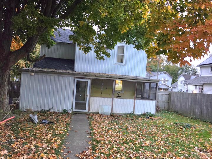 Property Photo:  362 Commercial Street  OH 43302 