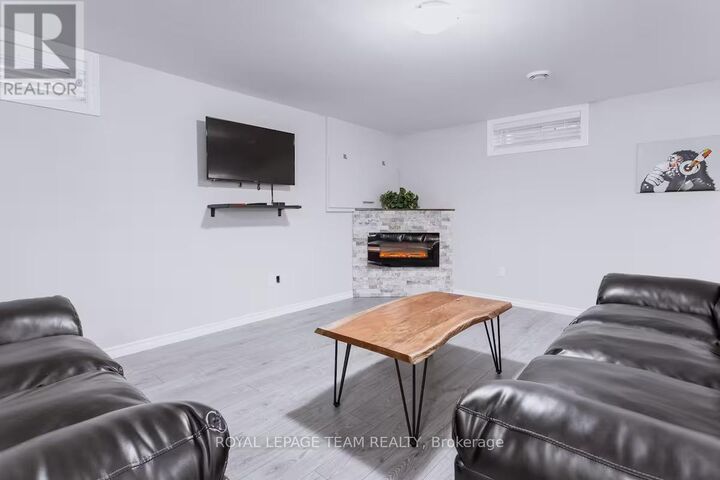 Property Photo:  1492 Northdale Street 2  ON K1B 4G6 