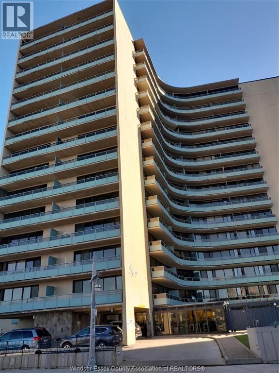 Property Photo:  111 Riverside Drive East 110  ON N9A 2S6 