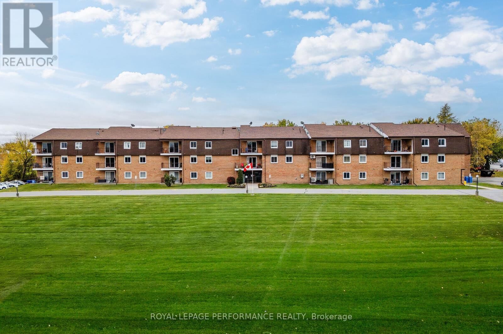 Property Photo:  220 Kenyon Street 210  ON K0C 1A0 