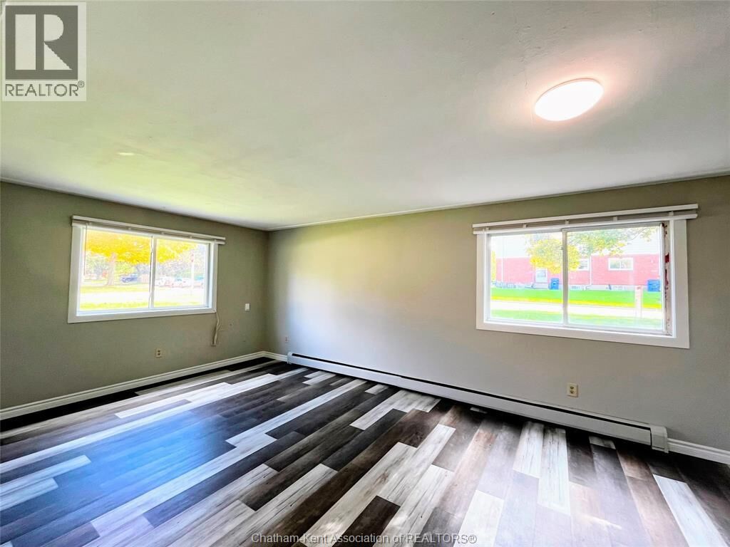 Property Photo:  55 St Anthony Street 4  ON N7M 3Y1 