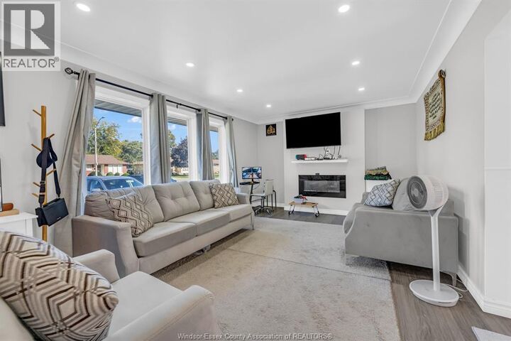 Property Photo:  4131 Mount Royal Drive  ON N9G 2C3 
