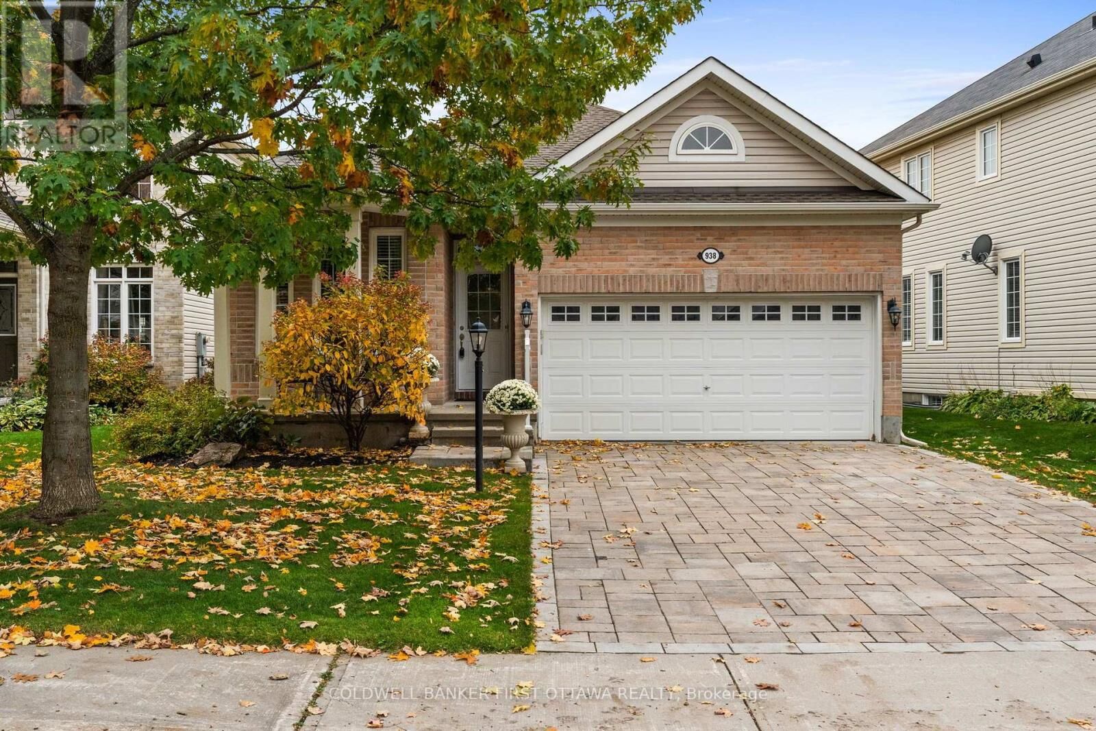 Property Photo:  938 Rossburn Crescent  ON K2J 0Y5 